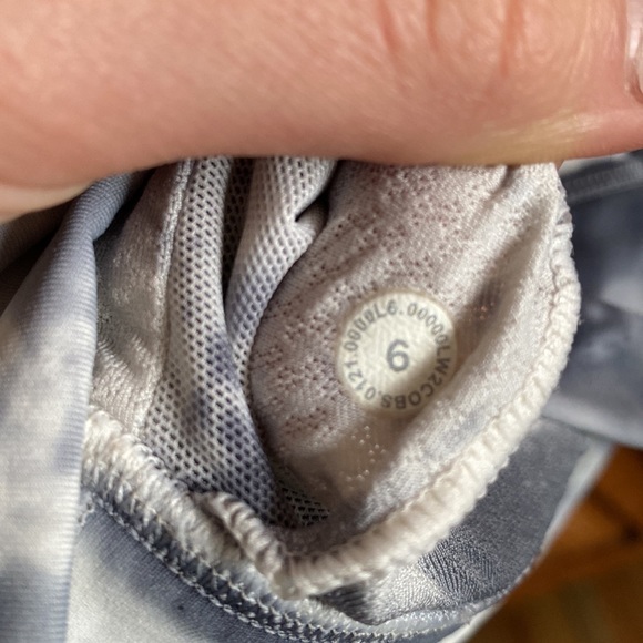 Lululemon energy bra Shibori color - Picture 6 of 6